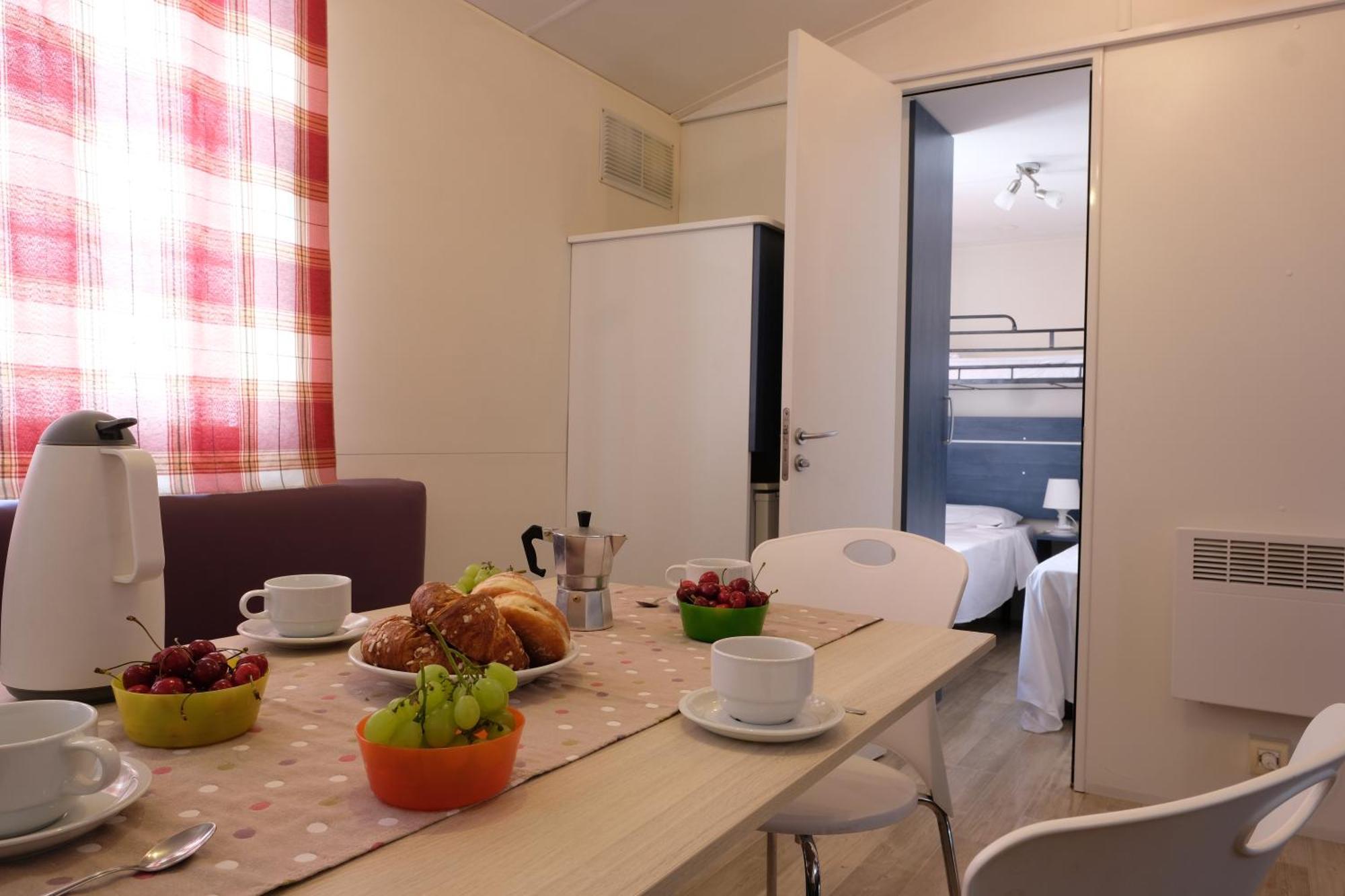Happy Camp Mobile Homes In Camping Village Baia Paradiso Badesi Luaran gambar